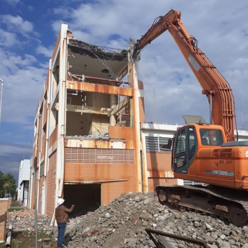DEMOLIÇÃO BASF GUARATINGUETA (1)